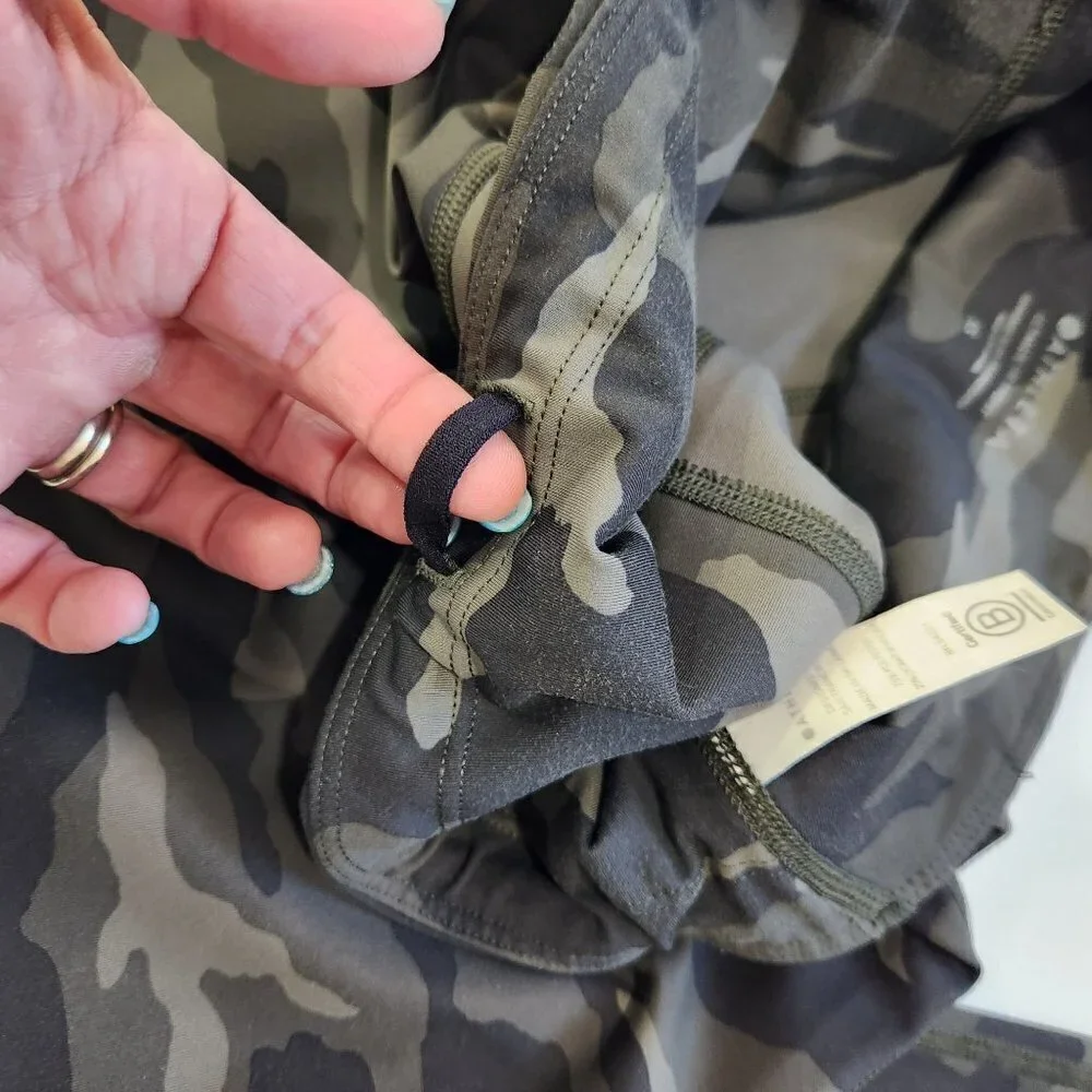 Athleta Ultimate‎ 7/8 Tight Size XS Green Camo 531773 Athleisure Training